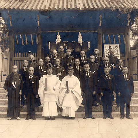 昔の岡山神社  / <small>Photo: 不明</small>