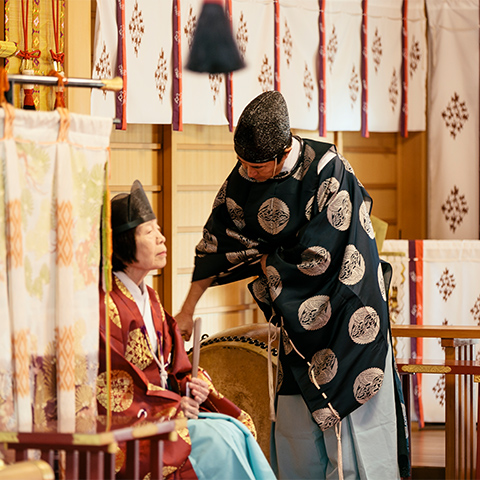 春季大祭 / <small>Photo: 内田伸一郎</small>