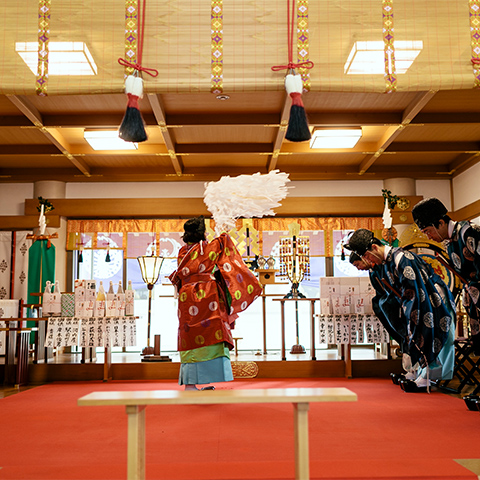 春季大祭 / <small>Photo: 内田伸一郎</small>